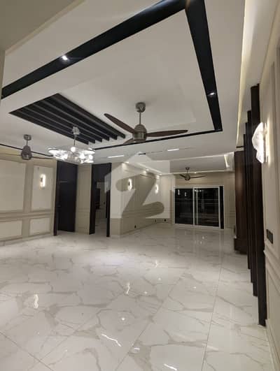 Prime Location 3250 Square Feet Flat Ideally Situated In Tipu Sultan Road