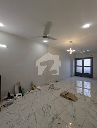 Prime Location Shaheed Millat Road Flat Sized 2250 Square Feet Is Available