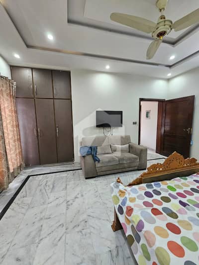 MOBEEN Girls Hostel Room