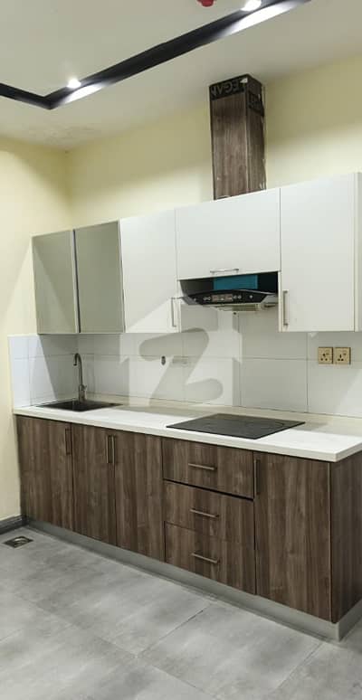 01 BEDROOM LUXURY UNFURNISHED APARTMENT AVAILABLE FOR RENT AT GULBERG GREEN ISLAMABAD