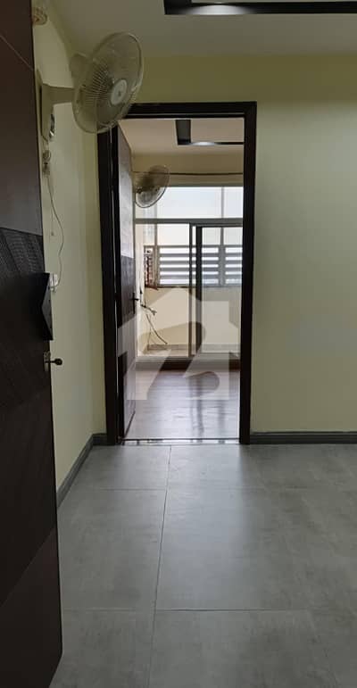 01 BEDROOM LUXURY UNFURNISHED APARTMENT AVAILABLE FOR RENT AT GULBERG GREEN ISLAMABAD