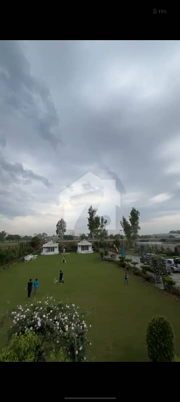 8 Kanal Farm House for Sale Spacious & Peaceful Living