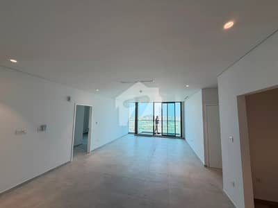 Brand-New 2-Bedroom Luxury Apartment for Rent The Views Tower, Emaar Oceanfront Brand-New 2-Bedroom Luxury Apartment for Rent The Views Tower, Emaar Oceanfront