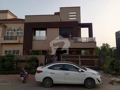 10 Marla House For Sale In Ghaznavi Block Like New House Bahria Town Lahore
