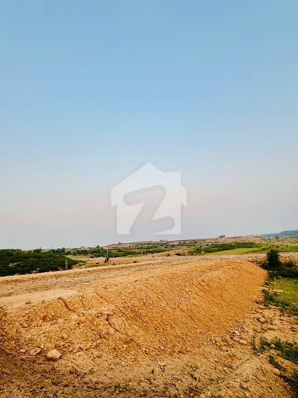 60 FEET ROAD PLOT AVAILABLE IN CUTTING STREET IN C-15 60 FEET ROAD PLOT AVAILABLE IN CUTTING STREET IN C-15