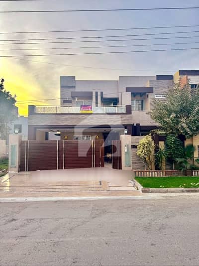 Valencia Town 16 Marla Designer House Available For Sale 80 Feet Road Valencia Town 16 Marla Designer House Available For Sale 80 Feet Road