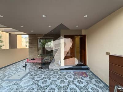 Highly-coveted Prime Location 272 Square Yards House Is Available In Bahria Town - Precinct 6 For sale Highly-coveted Prime Location 272 Square Yards House Is Available In Bahria Town - Precinct 6 For sale
