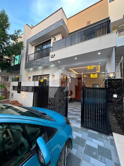 Bahria Enclave Sector B1 5 Marla house available for sale