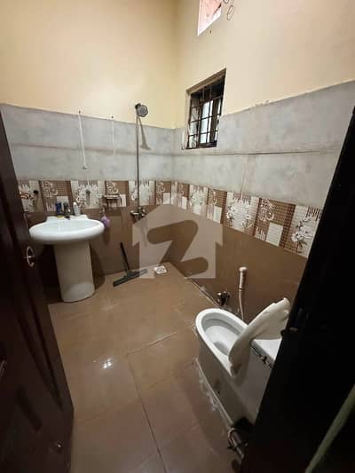 10 marla upper portion is available for rent in Tariq Gardens near Wapda Town