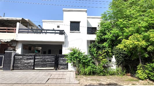 Stunning Good Location 10 Marla House In Askari 11 - Sector A Available