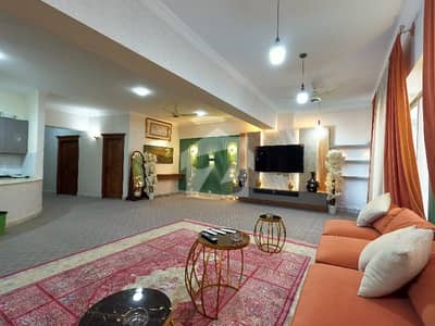 2 Bed Apartment Fully Furnished Fully Renovated 2 Bed Apartment Fully Furnished Fully Renovated