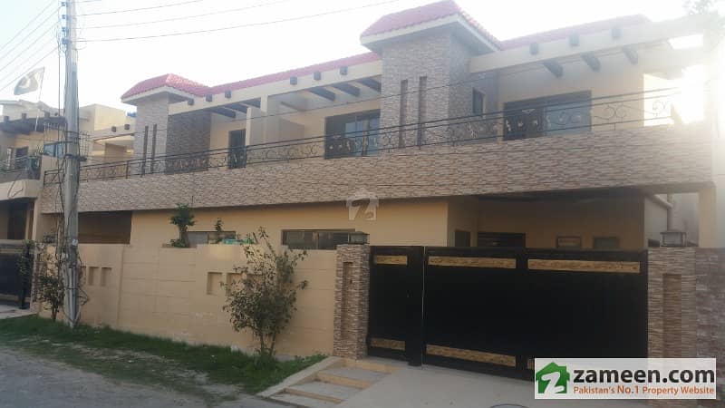 10 Marla Beautiful House For Rent