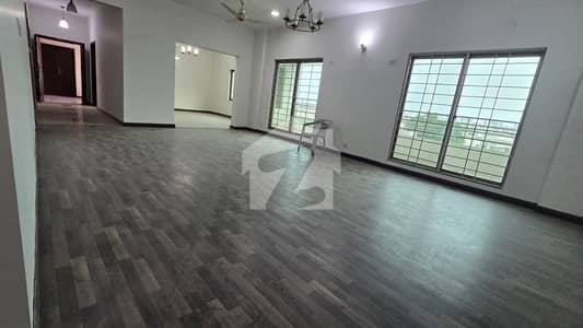 12 Marla 4 Bed Flat Available For Rent Askari 11, Sec B