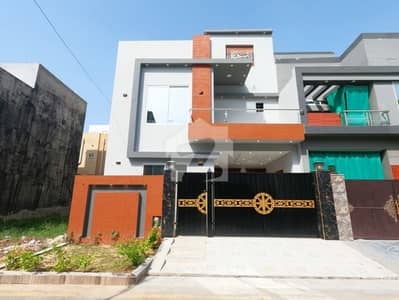 A Well Designed House Is Up For sale In An Ideal Location In B Block Phase 2 New Lahore City