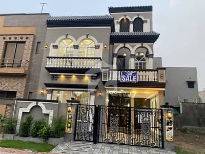 بحریہ ٹاؤن سیکٹر سی بحریہ ٹاؤن,لاہور میں 3 کمروں کا 5 مرلہ مکان 1.8 کروڑ میں برائے فروخت۔ بحریہ ٹاؤن سیکٹر سی بحریہ ٹاؤن,لاہور میں 3 کمروں کا 5 مرلہ مکان 1.8 کروڑ میں برائے فروخت۔