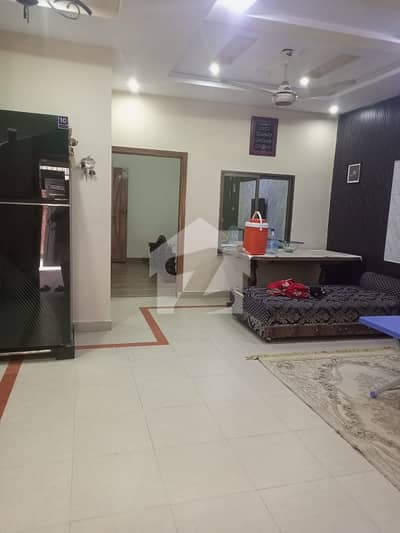 12 Marla 3 bed Uper Portion with Servant Room Available For Rent