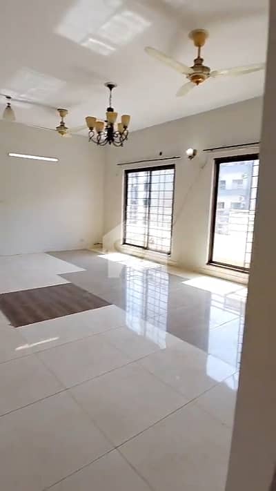 3 Bed Apartment Available For Rent in Askari 11 Sec B