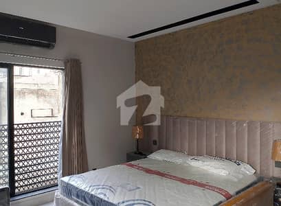 Prime Location 1000 Square Feet Flat For rent In Gulberg