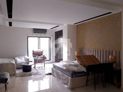 Prime Location Flat In Gulberg For Rent