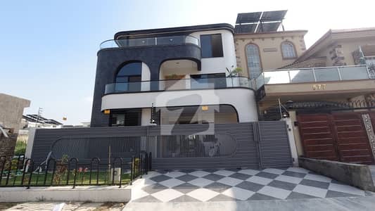 A 10 Marla House In Islamabad Is On The Market For sale