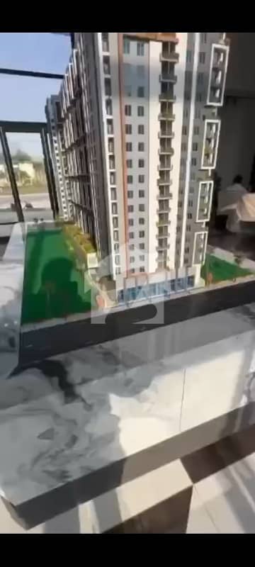 Flat For Sale In 800 Square Feet Scheme 33