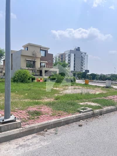 RAFI COMMERCIAL CORNER PLOT SUPPER HOT LOCATION 3 SIDE OPEN