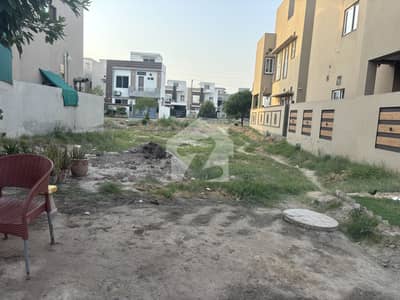 ڈی ایچ اے 11 رہبر سیکٹر 2 - بلاک جی ڈی ایچ اے 11 رہبر سیکٹر 2,ڈی ایچ اے 11 رہبر,لاہور میں 5 مرلہ رہائشی پلاٹ 1.3 کروڑ میں برائے فروخت۔ ڈی ایچ اے 11 رہبر سیکٹر 2 - بلاک جی ڈی ایچ اے 11 رہبر سیکٹر 2,ڈی ایچ اے 11 رہبر,لاہور میں 5 مرلہ رہائشی پلاٹ 1.3 کروڑ میں برائے فروخت۔