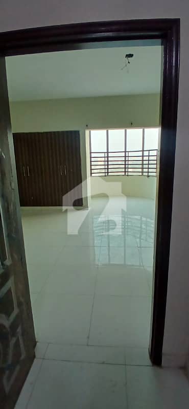 3 Bed Dd Flat For Rent Available