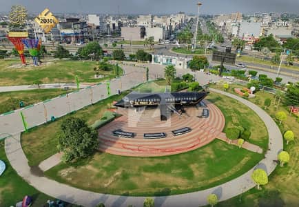 Prime Location Very Near To Park 5 Marla Plot For Sale With All Dues Paid