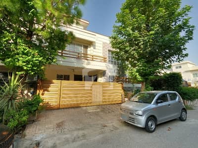 Sector G-13: Ultra-Modern 35x70 House | Brand New Look & Finish