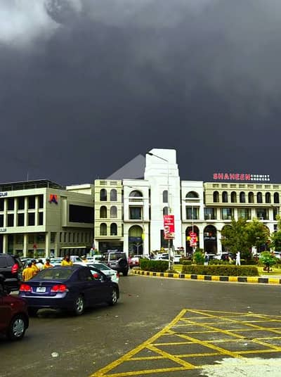 IDEALLY LOCATED 308 SQUARE FEET GROUND FLOOR SHOP - GOOD RENTAL INCOME - I-8 MARKAZ, ISLAMABAD