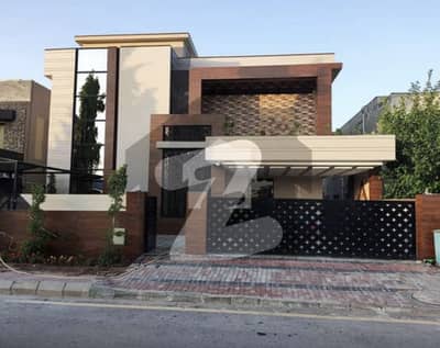 بحریہ ٹاؤن فیز 2 بحریہ ٹاؤن راولپنڈی,راولپنڈی میں 6 کمروں کا 1 کنال مکان 8.0 کروڑ میں برائے فروخت۔ بحریہ ٹاؤن فیز 2 بحریہ ٹاؤن راولپنڈی,راولپنڈی میں 6 کمروں کا 1 کنال مکان 8.0 کروڑ میں برائے فروخت۔