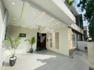 8Marla Ideal Location Solid Constructed Boulevard Category House Up For Sale 8Marla Ideal Location Solid Constructed Boulevard Category House Up For Sale