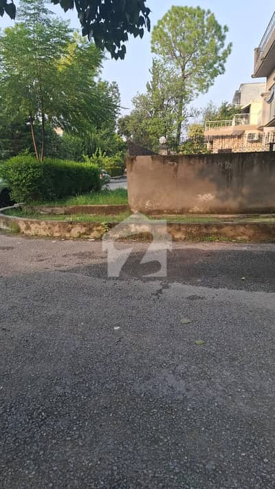جی ۔ 9/1 جی ۔ 9,اسلام آباد میں 5 کمروں کا 14 مرلہ مکان 11.0 کروڑ میں برائے فروخت۔