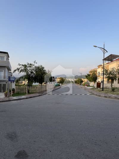 5Marla Ideal Location Solid Land Park Facing Street With Stunning Hills View