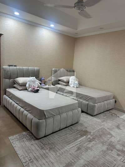 ONE KANAL BEAUTIFULL UPPER PORTION AVAILABLE FOR RENT