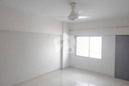 FOR SALE: WELL-MAINTAINED 2-BED DD APARTMENT ON 3RD FLOOR LANE 1, BUKHARI COMMERCIAL, DHA PHASE 6, KARACHI