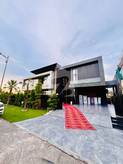 2-KANAL, FULL BASEMENT, ELEGANT AND FULLY MAINTAINED HOUSE FOR SALE IN DHA PHASE 6, LAHORE.