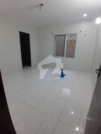GROUND FLOOR 3BED DRAWING WITH SEPARATE ENTERANCE FOR RENT  PORTION OLD BUT IN A GOOD CONDITION