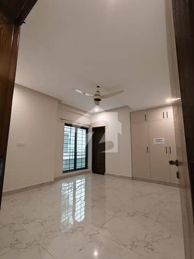 12 Marla Brand New Apartment Available For Sale, Askari 12 12 Marla Brand New Apartment Available For Sale, Askari 12