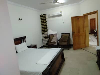 12 Marla house for rent for office use