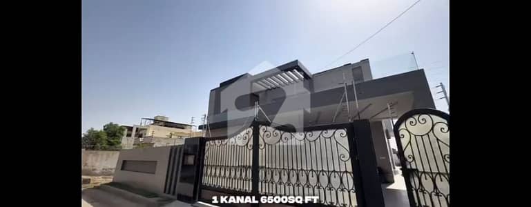 بہادر پور ملتان میں 6 کمروں کا 1 کنال مکان 6.4 کروڑ میں برائے فروخت۔