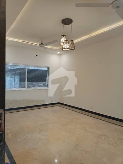 BEAUTIFUL HOUSE FOR RENT PEACEFUL LOCATION