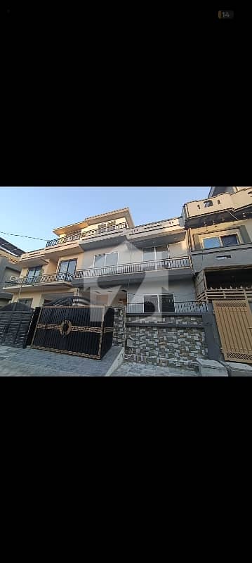 triple story house is available for sale in I-10/1
