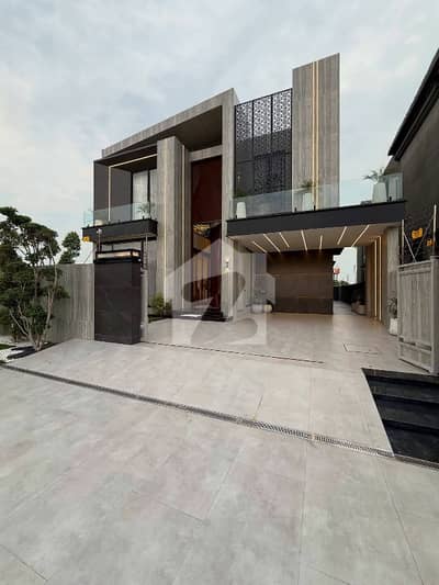 1 Kanal Brand New Levish House For Rent With Ac Installed Phase 6 Top Location