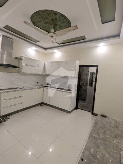 کلفٹن ۔ بلاک 5 کلفٹن,کراچی میں 5 کمروں کا 1 کنال مکان 5.25 لاکھ میں کرایہ پر دستیاب ہے۔