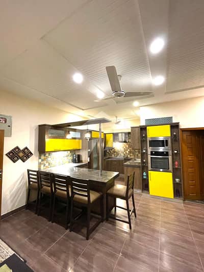 LUXURY HOUSE FOR SALE AT PRIME LOCATION OF NORTH NAZIMABAD