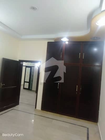 VIP beautiful 5 Marla portion is available for rent in sabzazar scheme Lahore