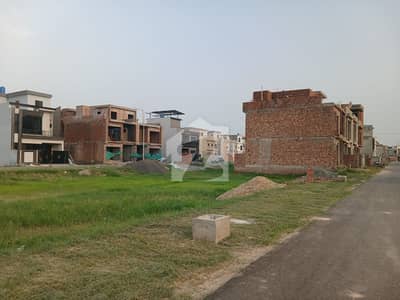پارک ویو سٹی ۔ پلاٹینم بلاک پارک ویو سٹی,لاہور میں 10 مرلہ رہائشی پلاٹ 1.1 کروڑ میں برائے فروخت۔ پارک ویو سٹی ۔ پلاٹینم بلاک پارک ویو سٹی,لاہور میں 10 مرلہ رہائشی پلاٹ 1.1 کروڑ میں برائے فروخت۔