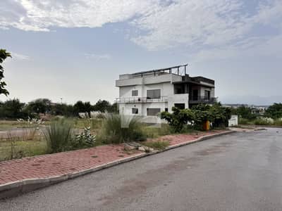 10 Marla Heighten Plot For Sale In Bahria Enclave Islamabad